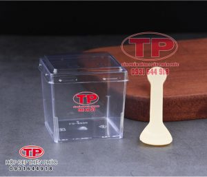 Ly LC-5550 vuông mini đựng bánh mousse -Ly LC-5550 đựng panna cotta 110ml - Ly mica vuông có nắp đựng bánh mini trang trí tiệc teabreak - hội nghị