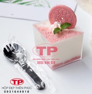 Ly LC-5550 vuông mini đựng bánh mousse -Ly LC-5550 đựng panna cotta 110ml - Ly mica vuông có nắp đựng bánh mini trang trí tiệc teabreak - hội nghị